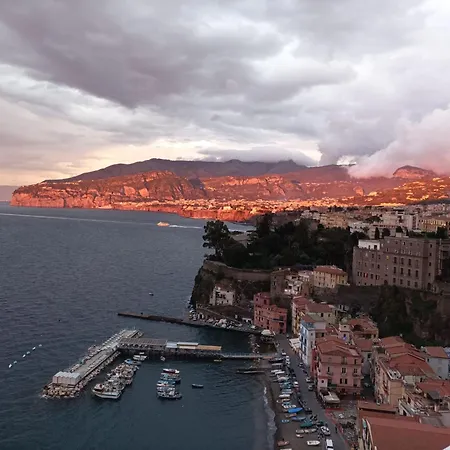 Il Platano Couette-café Piano di Sorrento